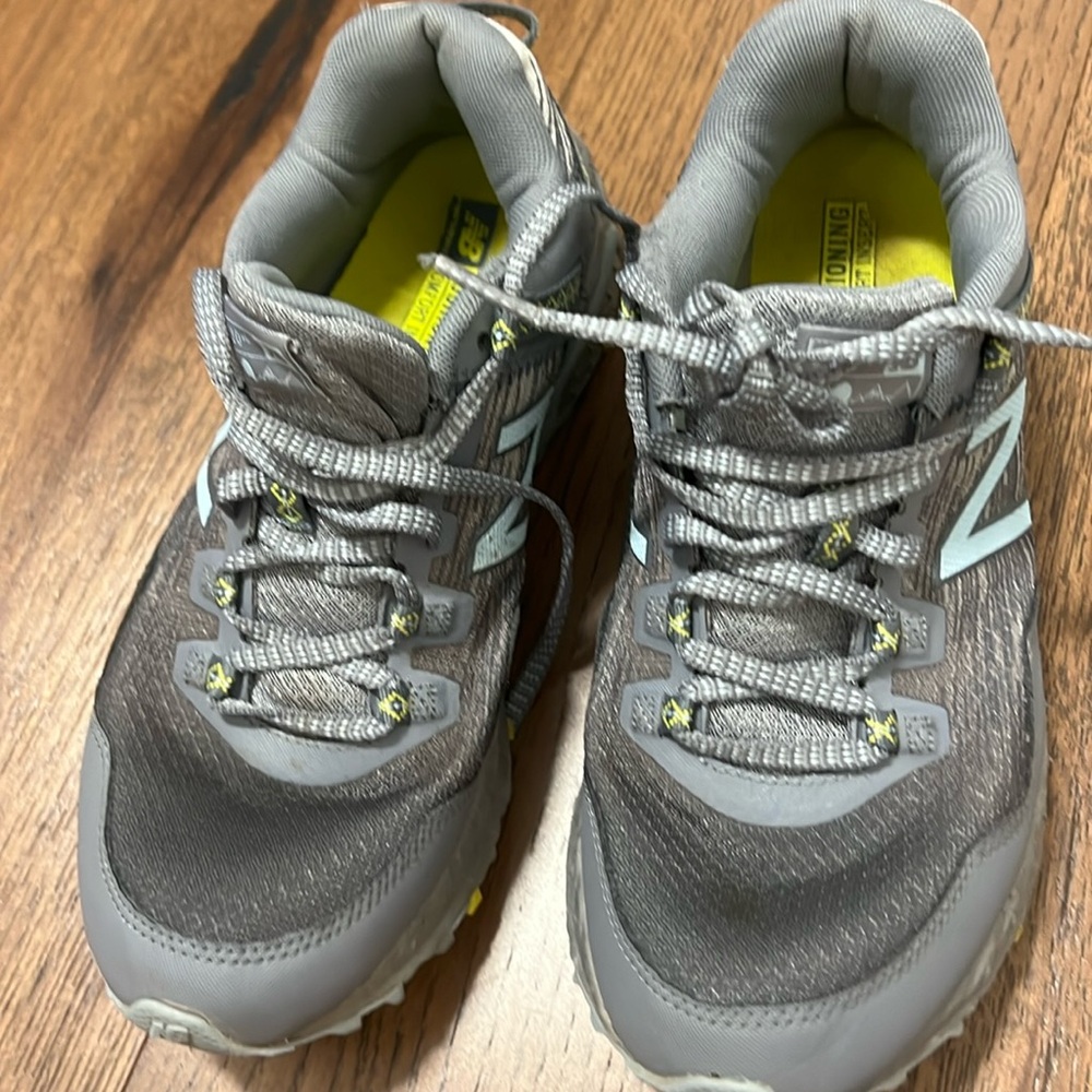 New balance hiking shoes excellent condition worn once size 8